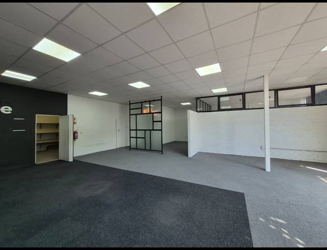 131M² OFFICE TO LET IN BIRNAM